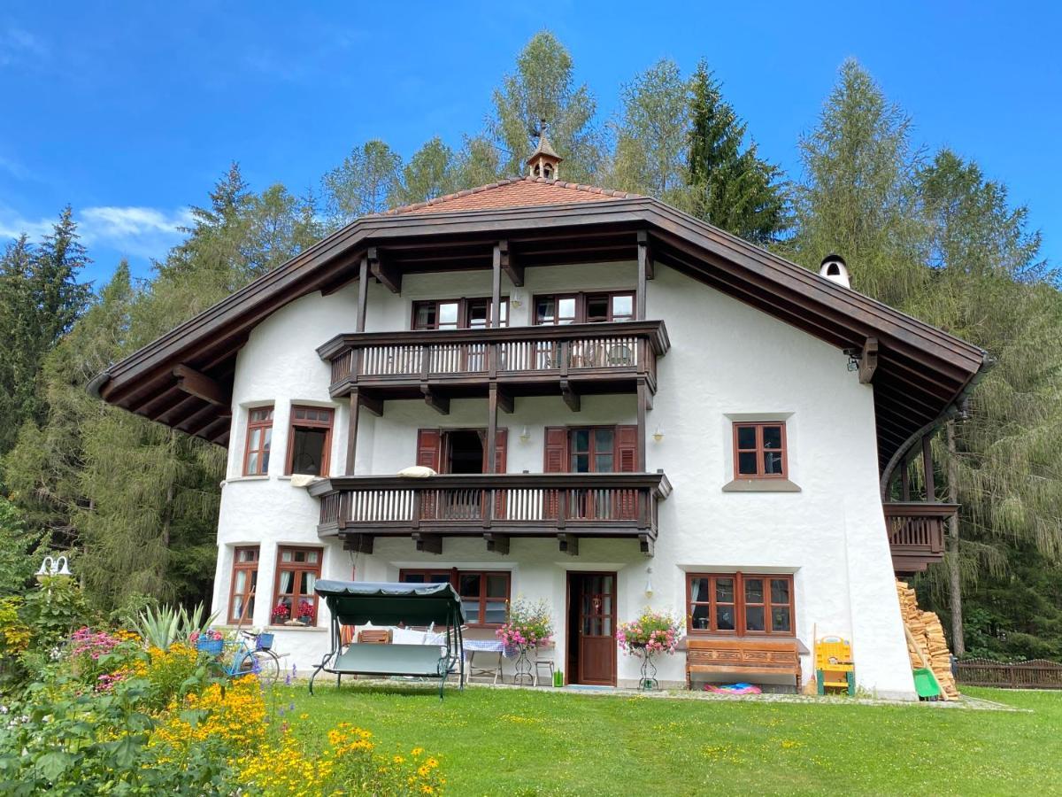 Im Weissen Schloessl Friedemann Apartment Rasun di Sotto Exterior photo