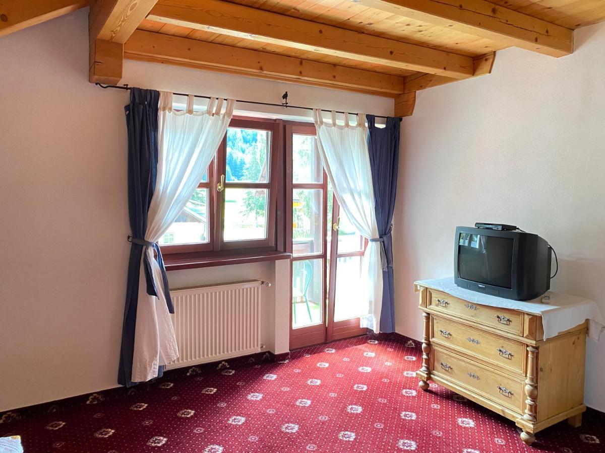 Im Weissen Schloessl Friedemann Apartment Rasun di Sotto Exterior photo